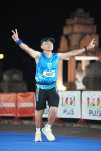 BIB: 41602, 1001
                            <button type="button" onclick="openModal(19771795)" class="btn btn-primary btn-sm float-right btn-popup" data-toggle="modal" data-target=".modal-high-quality">
                        <i class="fas fa-shopping-cart"></i> Add to Cart
                    </button>
                                            <button type="button" onclick="isThisMe(19771795, true)" class="btn btn-success btn-sm float-right btn-popup btn-isme hidden" data-toggle="tooltip" data-placement="bottom" title="นี่คือรูปของคุณใช่ไหม คลิกที่นี่เพื่อเอาเข้าอัลบั้ม">
                        <i class="fas fa-plus"></i> Add to album
                    </button>
                    <button type="button" onclick="isThisMe(19771795, false)" class="btn btn-warning btn-sm float-right btn-popup btn-isnotme hidden">
                        <i class="fas fa-ban"></i> Remove from album
                    </button>